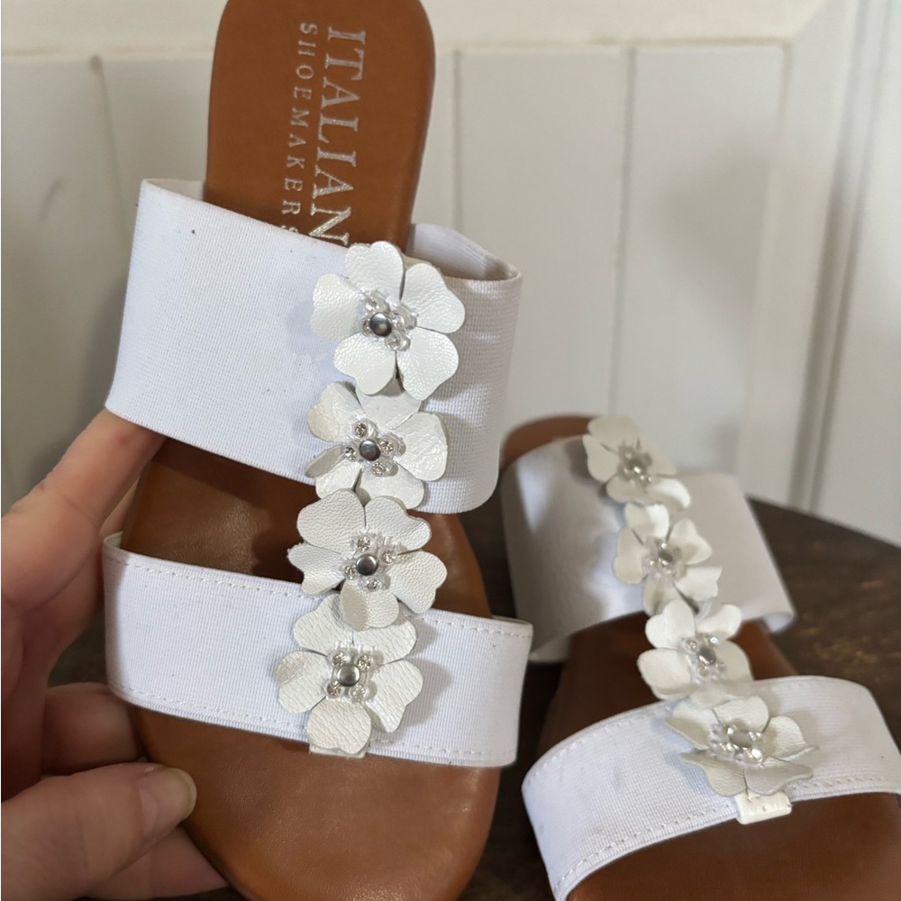 Italian Shoemakers White Floral Sandals